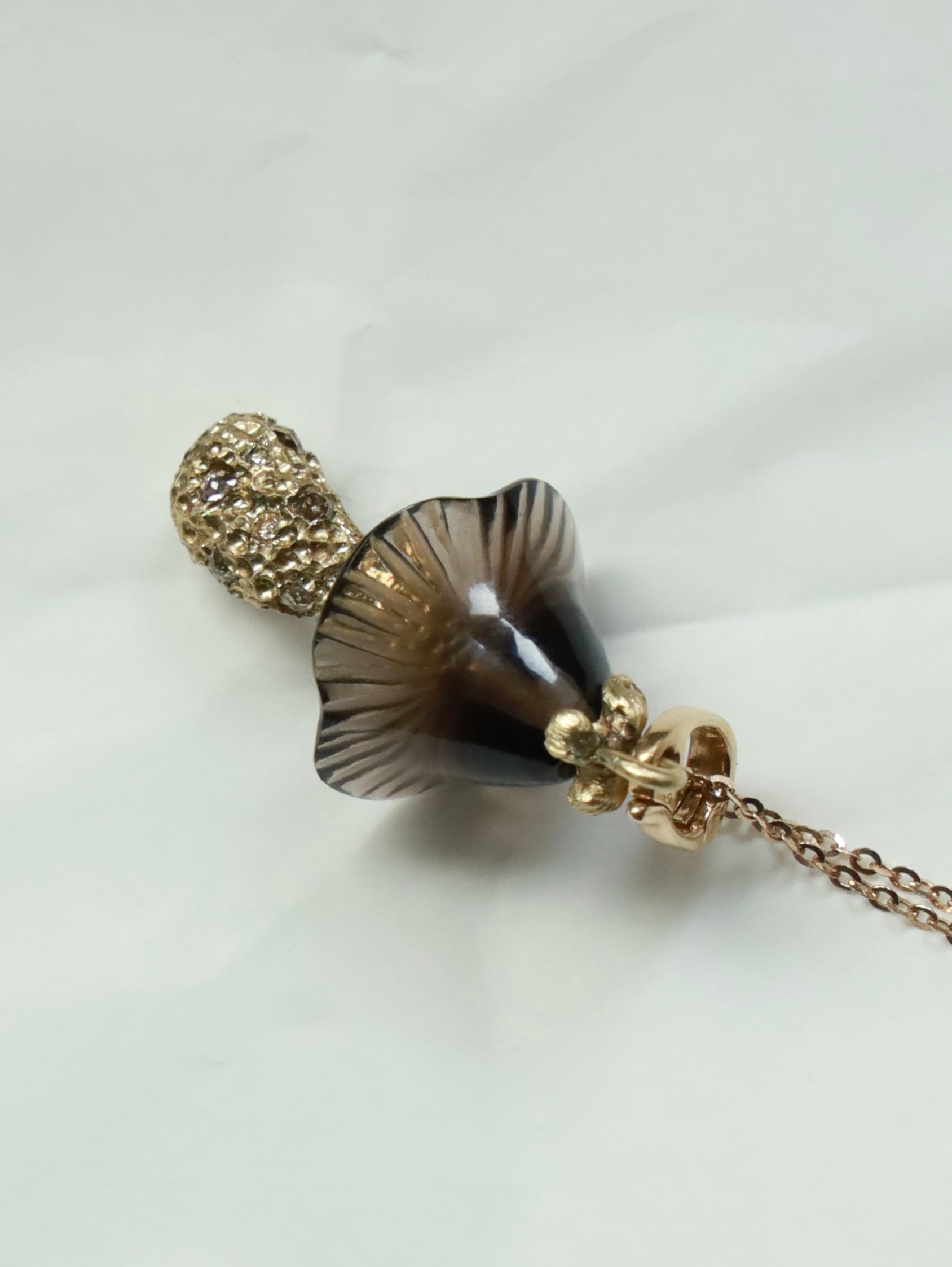 Smokey shroom with diamonds