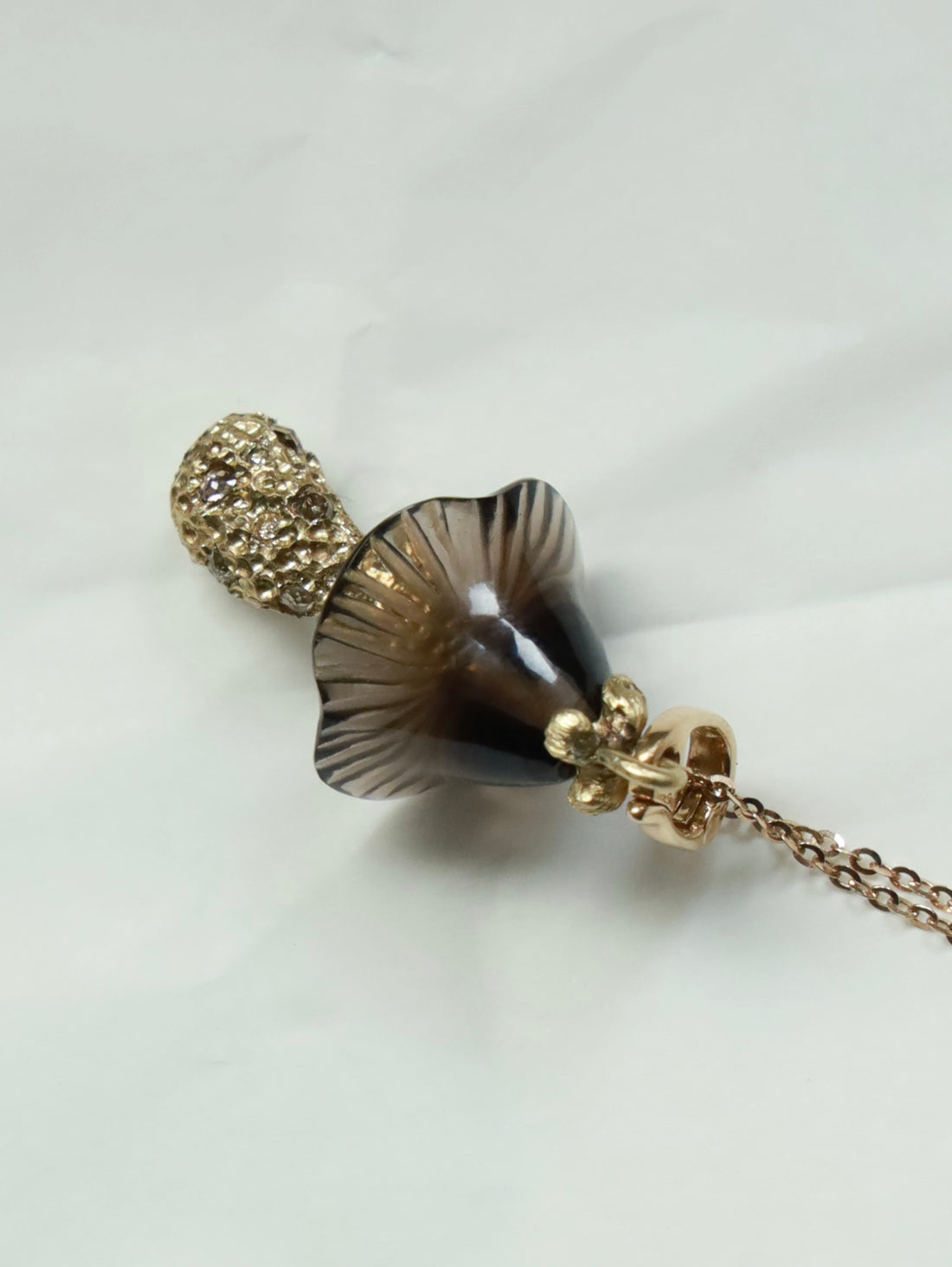 Smokey shroom with diamonds
