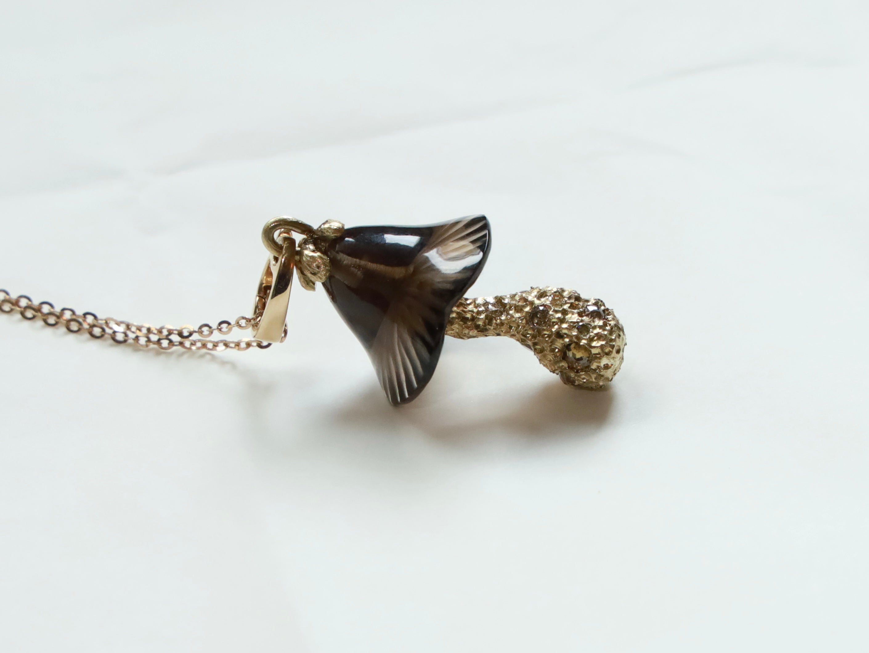Smokey shroom with diamonds