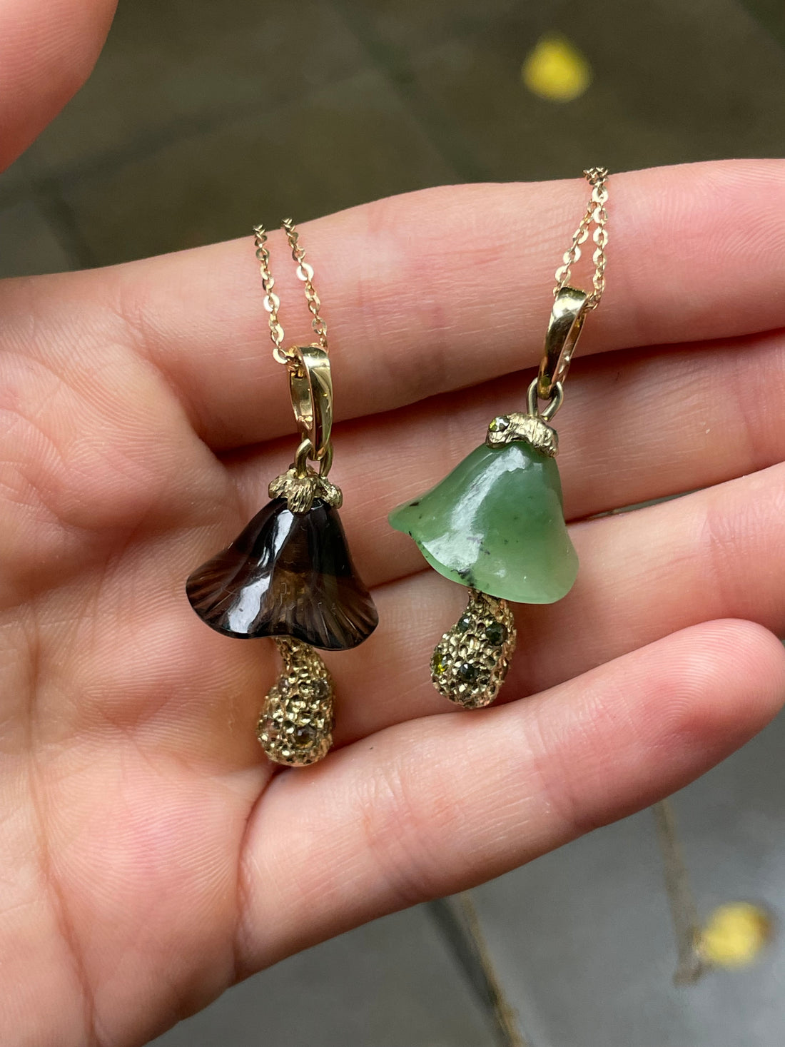 Smokey shroom with diamonds